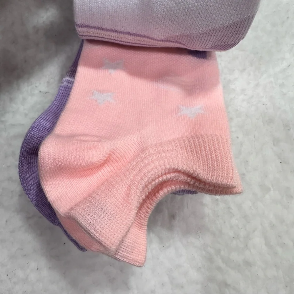 Girl’s Under Armour No-Show Socks